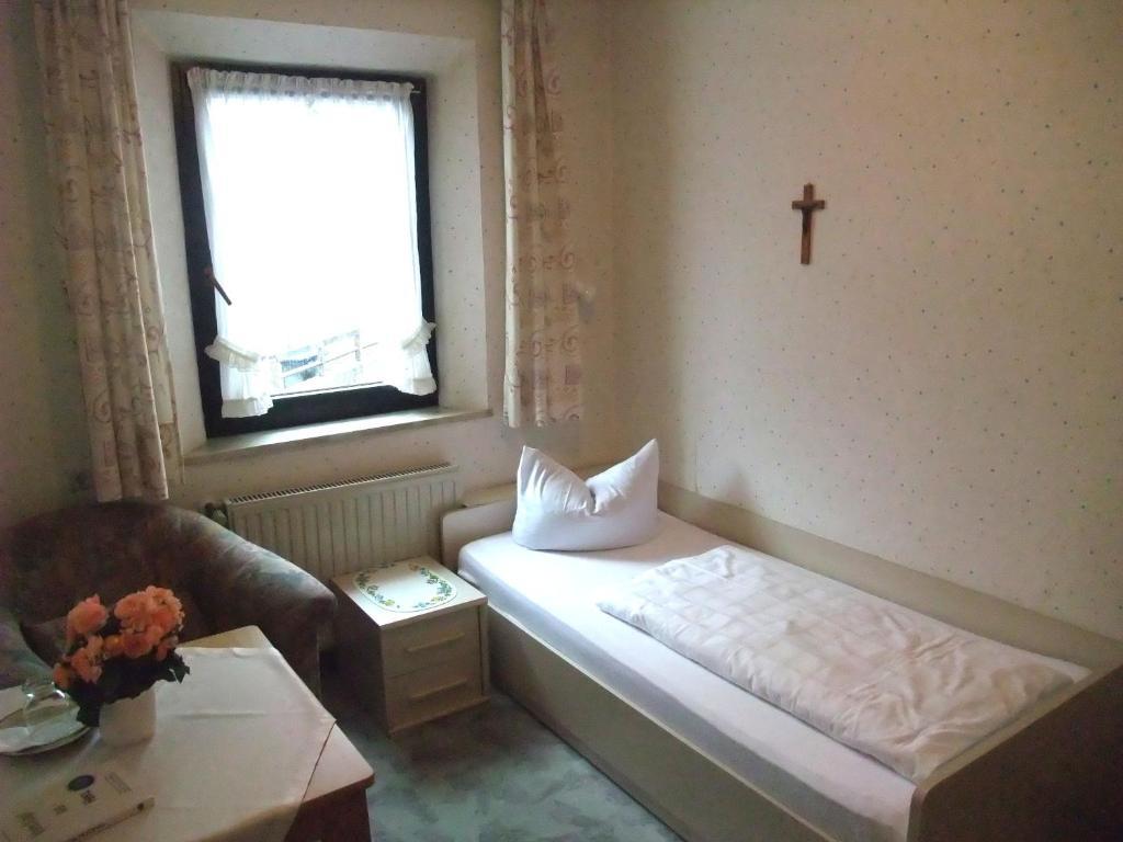 Gasthof Alte Post Obertrubach Стая снимка